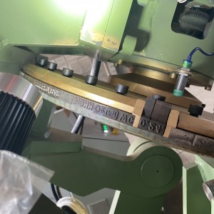 Automatic CNG Cylinder Neck Coding/Marking Machine, Seamless Oxygen Cylinders Embossing Machine