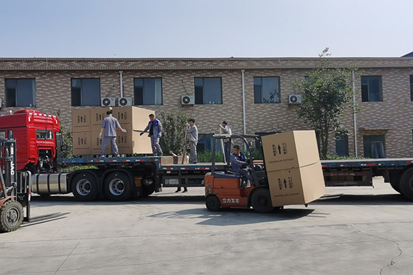 LNG cylinder delivery (1)